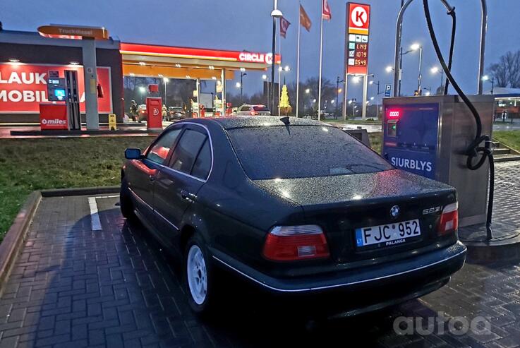 BMW 5 Series E39 Sedan 4-doors