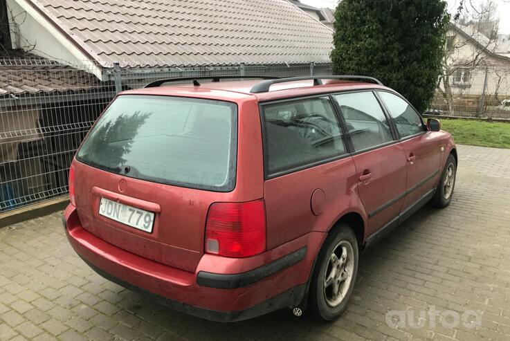 Volkswagen Passat B5 Sedan 4-doors