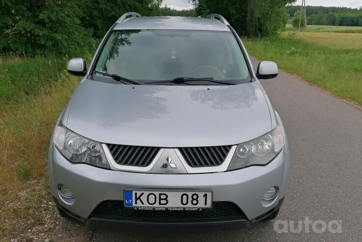 Mitsubishi Outlander 2 generation