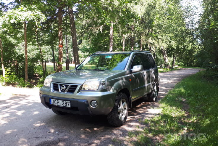 Nissan X-Trail T30 Crossover