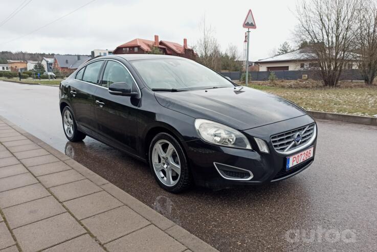 Volvo S60 2 generation Sedan
