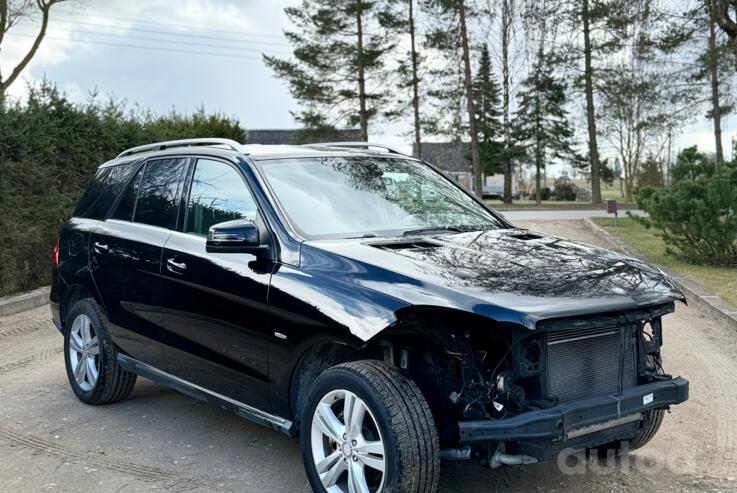 Mercedes-Benz M-Class W166 Crossover 5-doors