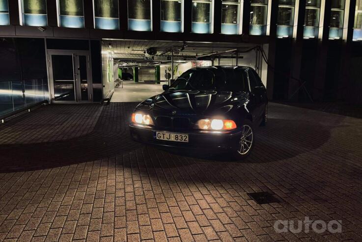 BMW 5 Series E39 Sedan 4-doors