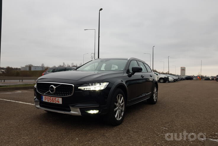 Volvo V90 Cross Country 1 generation