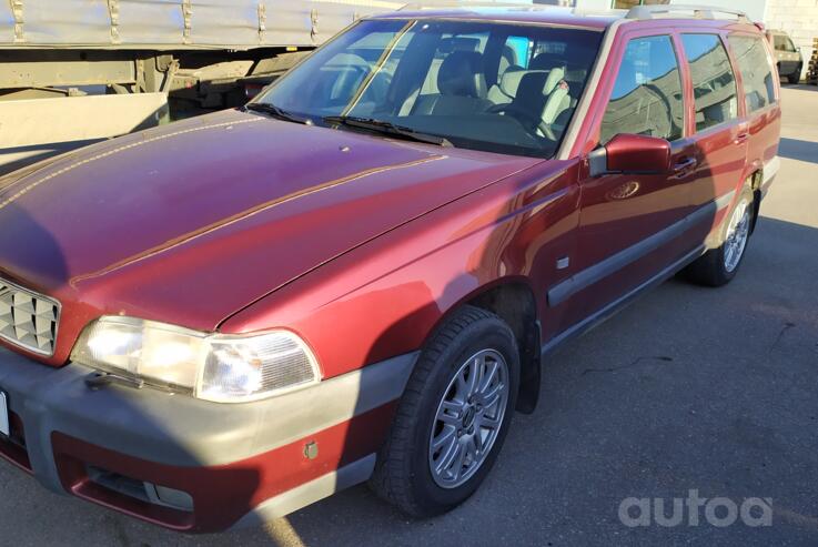 Volvo XC70 1 generation wagon