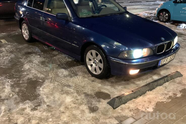 BMW 5 Series E39 Sedan 4-doors