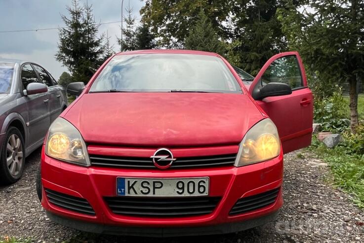Opel Astra H Hatchback