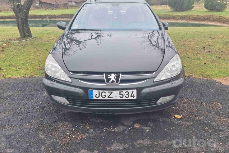 Peugeot 607