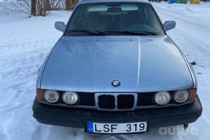 BMW 5 Series E34 Sedan