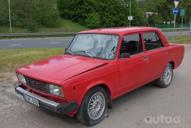 VAZ (Lada) 2105 1 generation Sedan