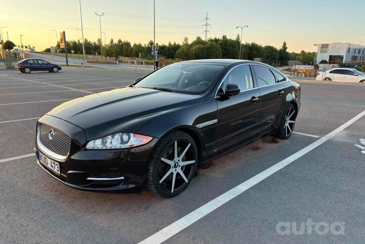 Jaguar XJ