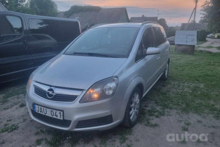 Opel Zafira B Minivan 5-doors