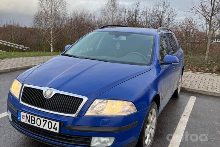 Skoda Octavia 2 generation Combi wagon 5-doors