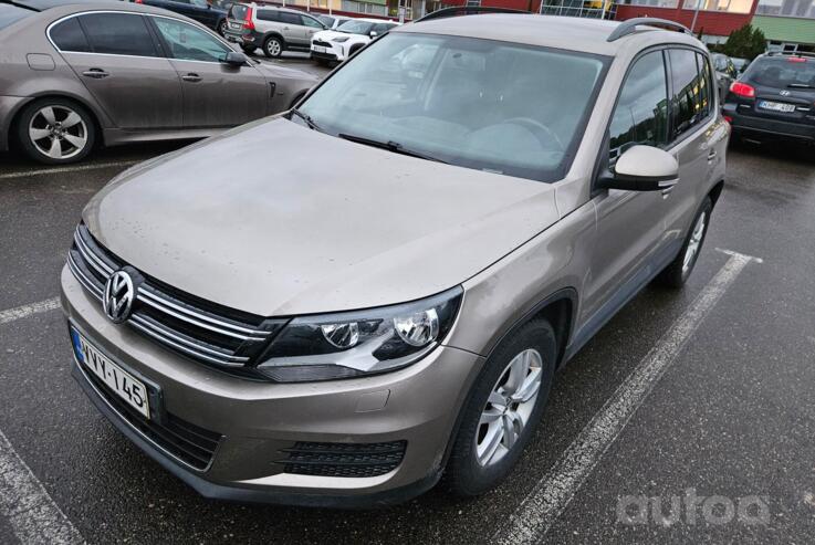 Volkswagen Tiguan 1 generation [restyling] Crossover