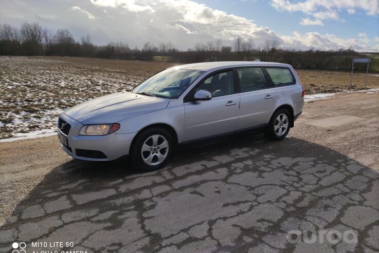 Volvo V70 3 generation wagon