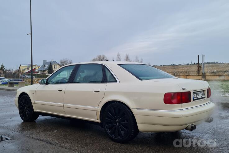 Audi A8 D2/4D [restyling] Sedan 4-doors