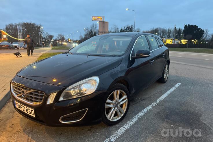 Volvo V60 1 generation wagon