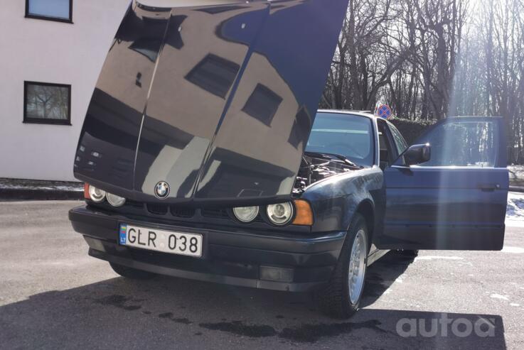 BMW 5 Series E34 Sedan