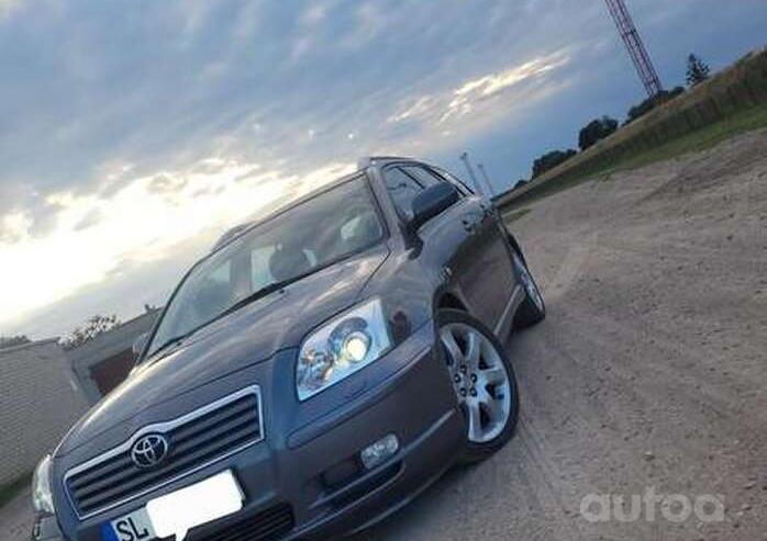 Toyota Avensis 2 generation wagon