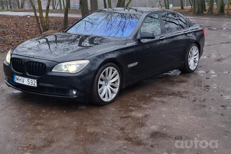 BMW 7 Series F01/F02 Sedan