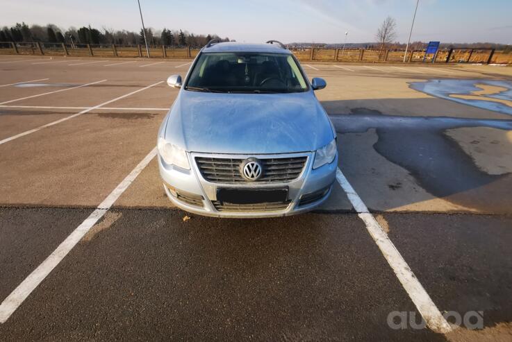 Volkswagen Passat B6 wagon 5-doors