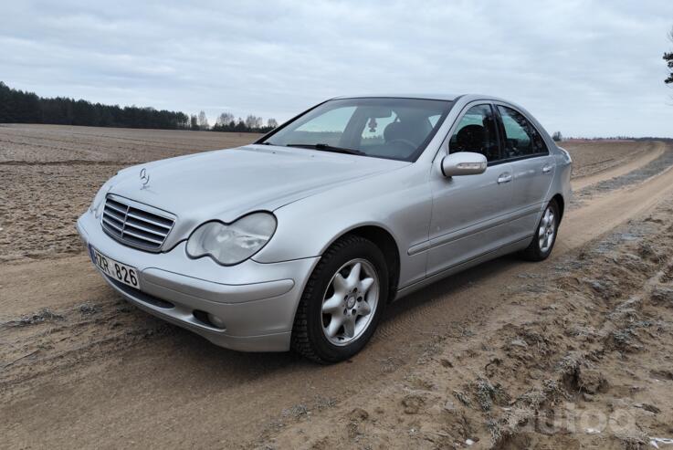 Mercedes-Benz C-Class W203/S203/CL203 Sedan