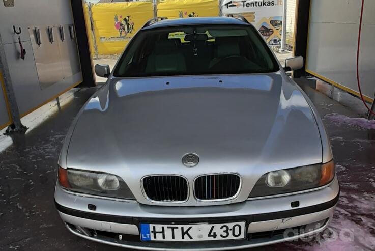 BMW 5 Series E39 Touring wagon