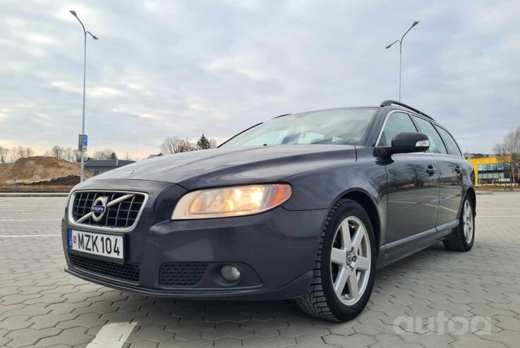 Volvo V70 3 generation wagon