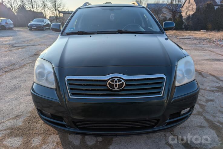 Toyota Avensis 2 generation wagon