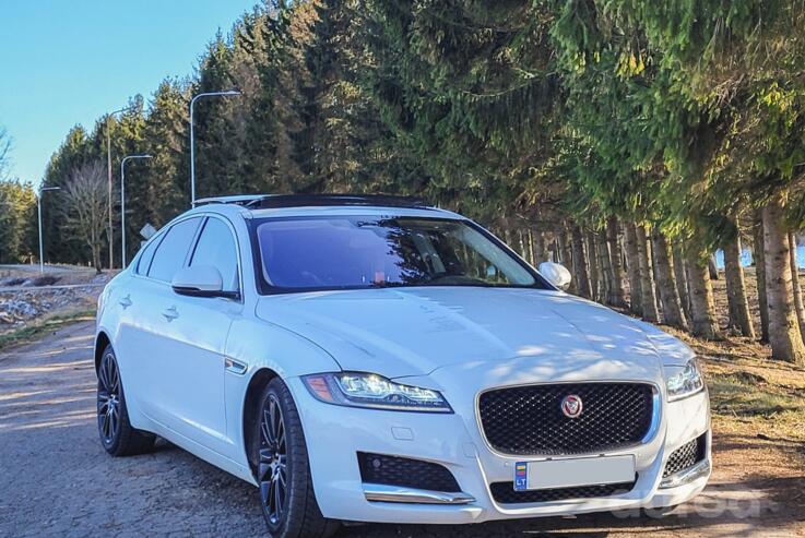 Jaguar XF X260 Sedan