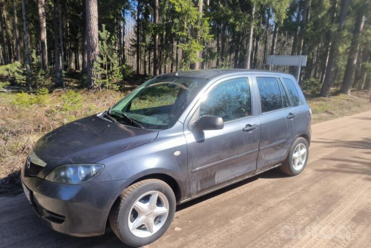 Mazda 2 DY Hatchback