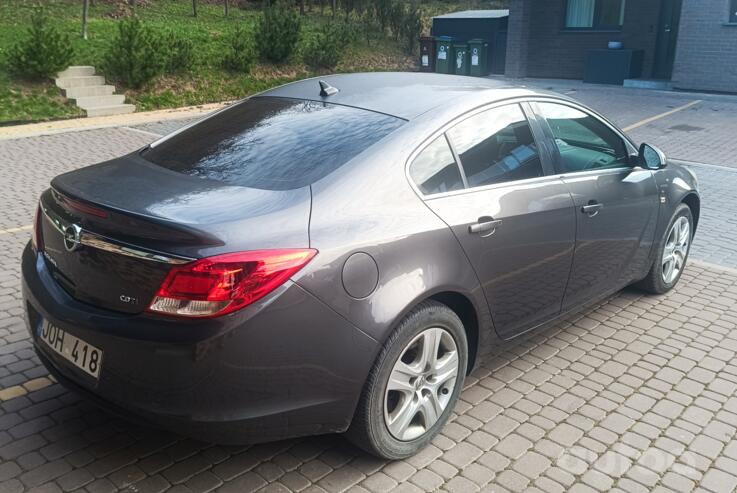 Opel Insignia A Sedan 4-doors