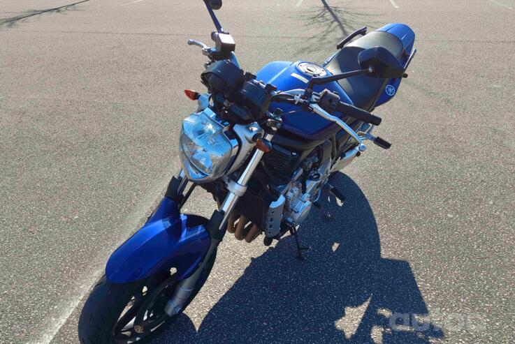 Yamaha FZ