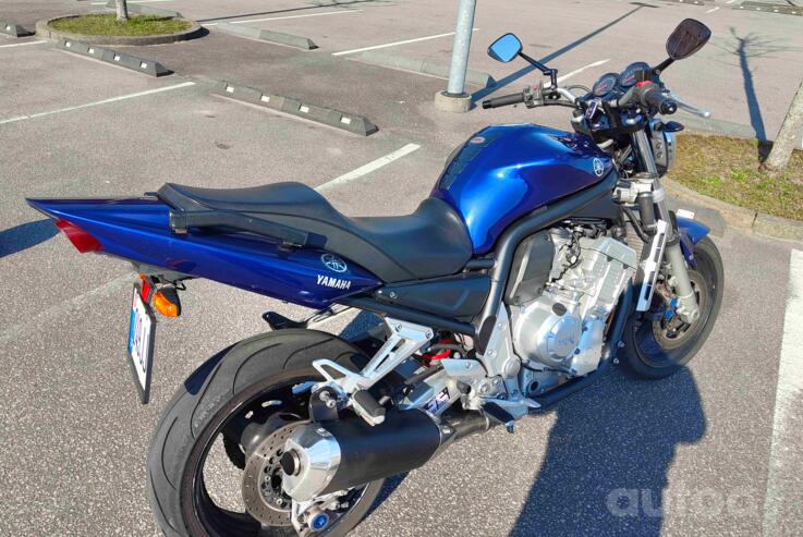 Yamaha FZ