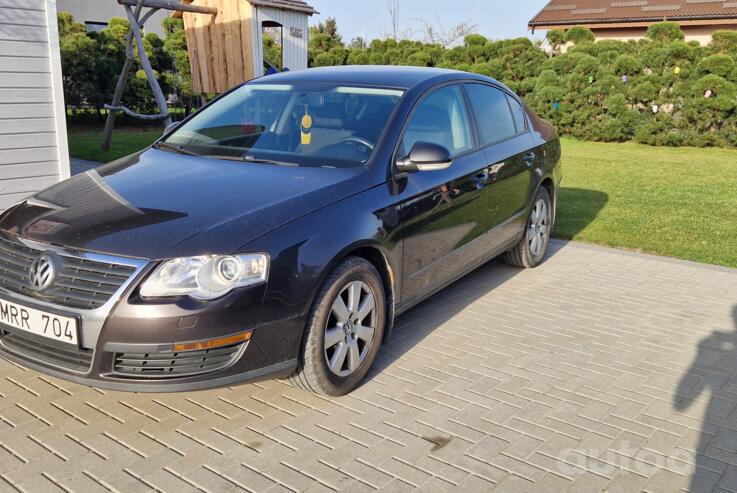 Volkswagen Passat B6 Sedan 4-doors