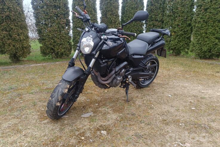 Yamaha MT