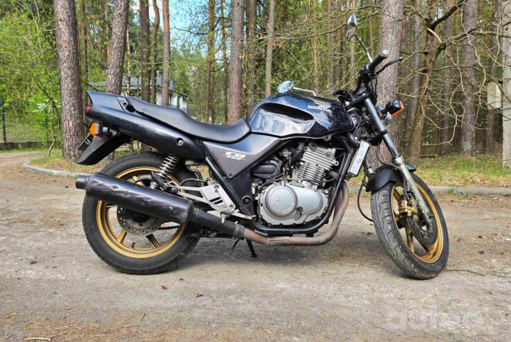 Honda CB