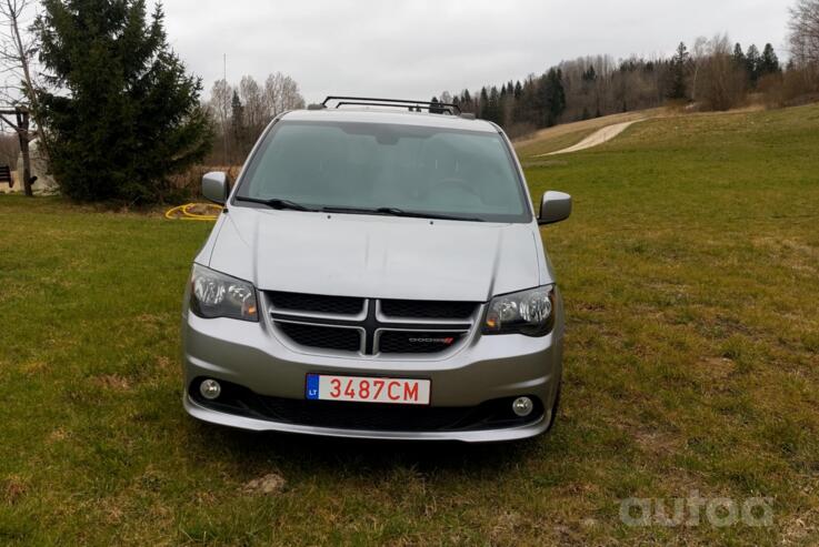 Dodge Caravan 5 generation [restyling] Grand minivan