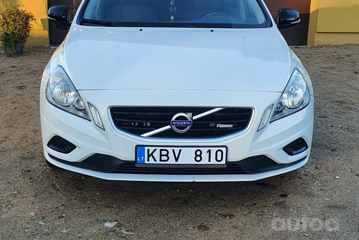 Volvo S60 2 generation Sedan