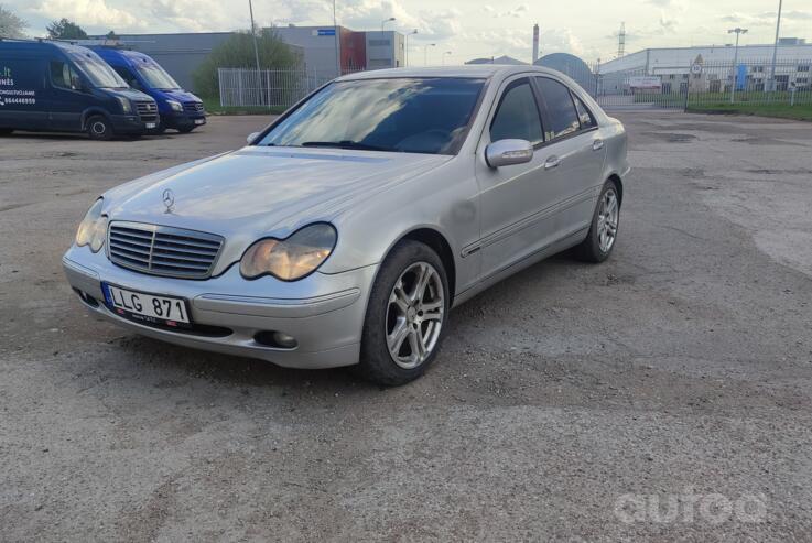 Mercedes-Benz C-Class W203/S203/CL203 Sedan