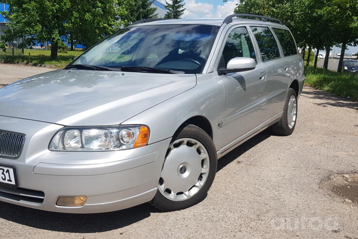 Volvo V70 2 generation [restyling] wagon 5-doors