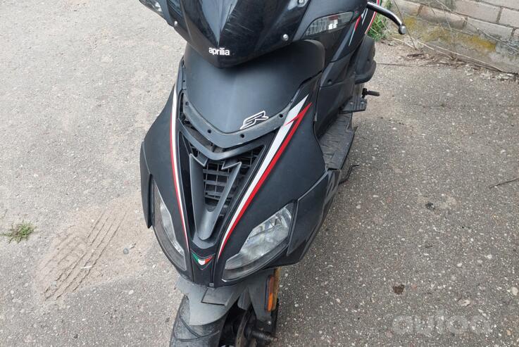 Aprilia SR