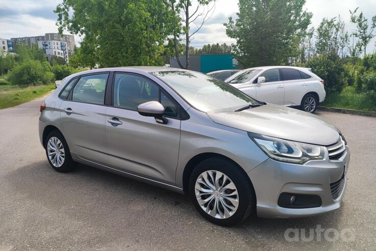 Citroen C4 2 generation Hatchback