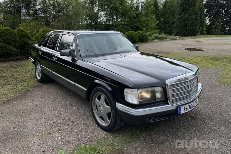 Mercedes-Benz S-Class W126 Sedan