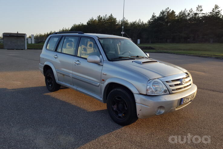 Suzuki XL7 1 generation Crossover