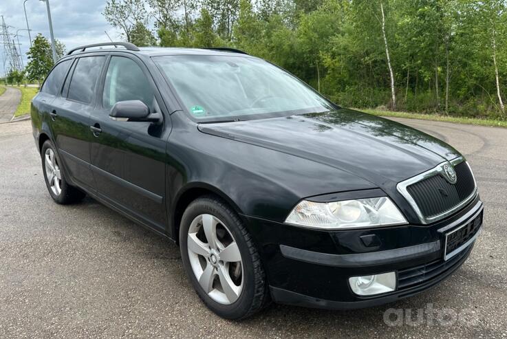 Skoda Octavia 2 generation Combi wagon 5-doors