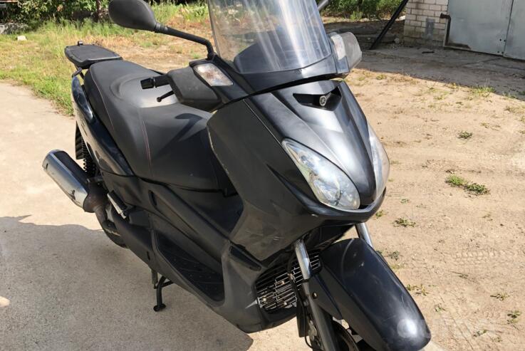 Yamaha X-MAX