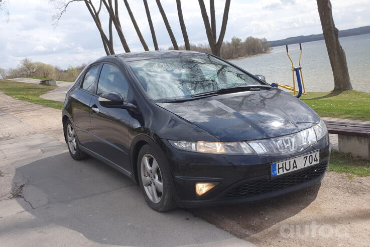 Honda Civic 8 generation Hatchback 5-doors