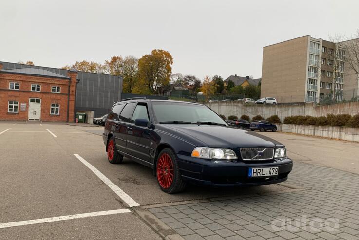 Volvo V70 1 generation wagon