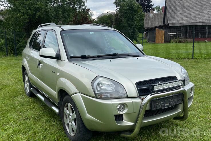 Hyundai Tucson 1 generation Crossover